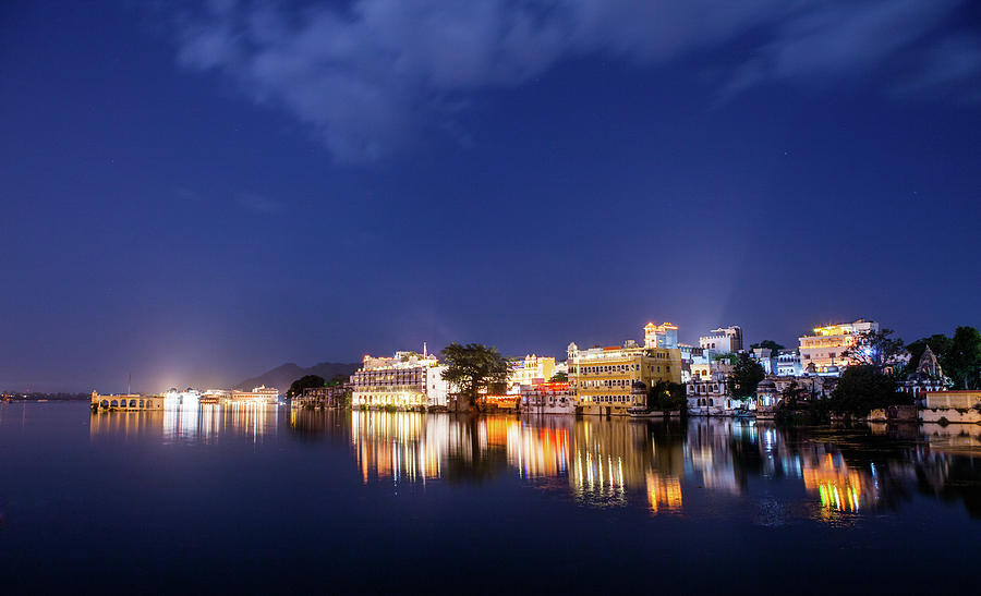 lake pichola night view