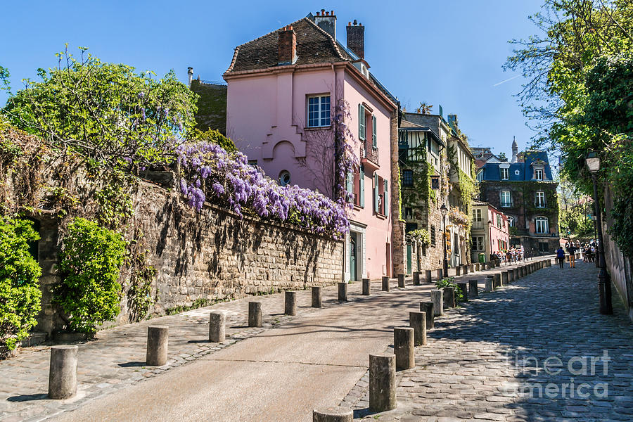 Paris Photograph - Picturesque House On The Montmartre by Kiev.victor Paris Photograph - Picturesque House On The Montmartre by Kiev.victor