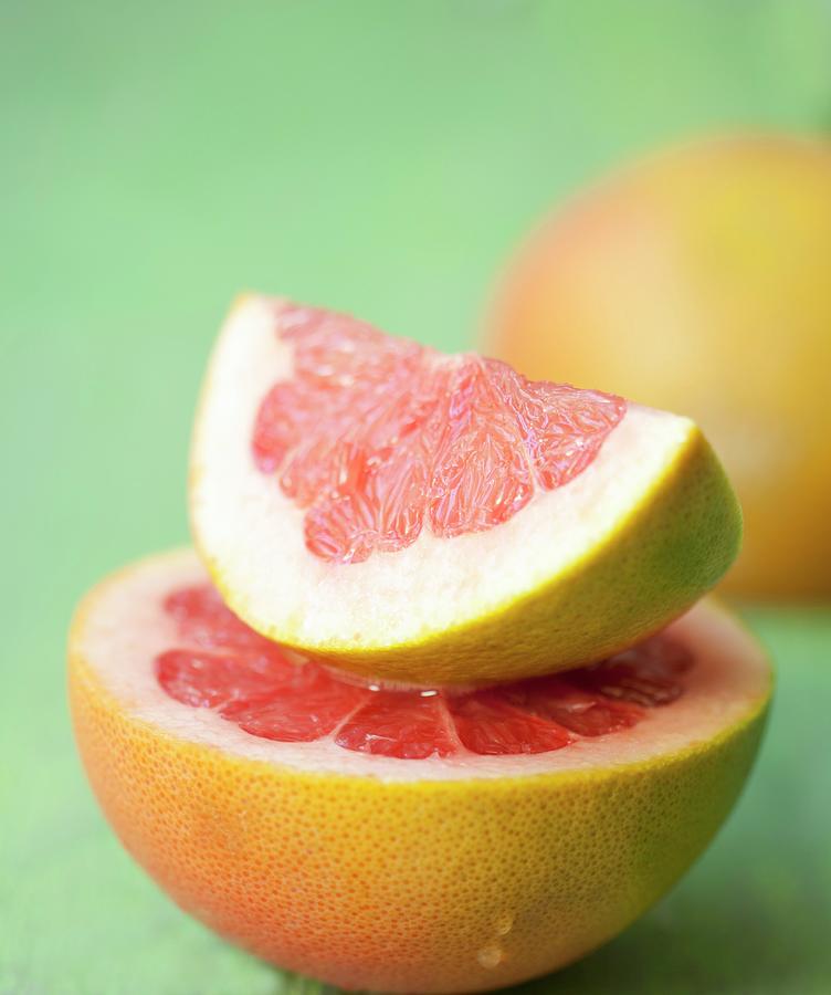 Pieces Of Pink Grapefruit Photograph by Hilde Mche
