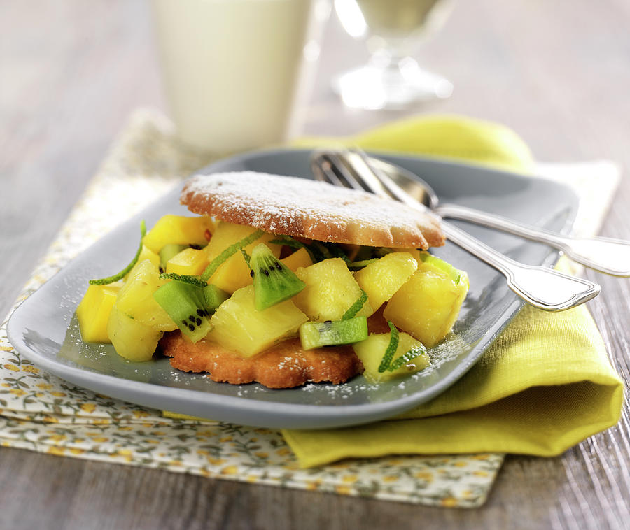 Pineapple, Kiwi And Lime Zest Shortbread Sandwich Photograph by Bertram