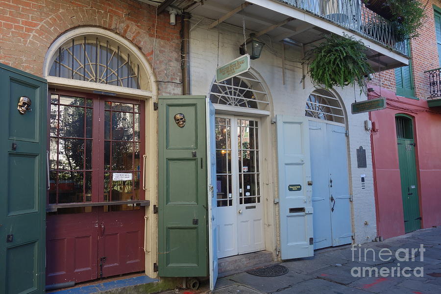 Pirates Alley  -  French Quarter  New Orleans Photograph by Susan Carella