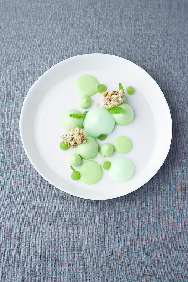 Pistachio And Verveine Cream With Apple Foam Photograph by Michael Wissing