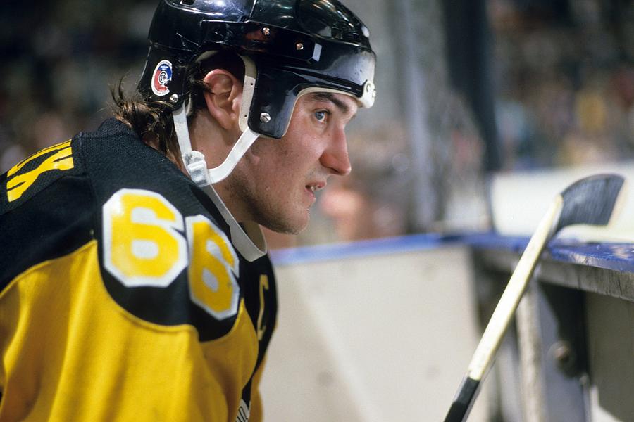 Pittsburgh Penguins - Mario Lemieux Photograph by B Bennett