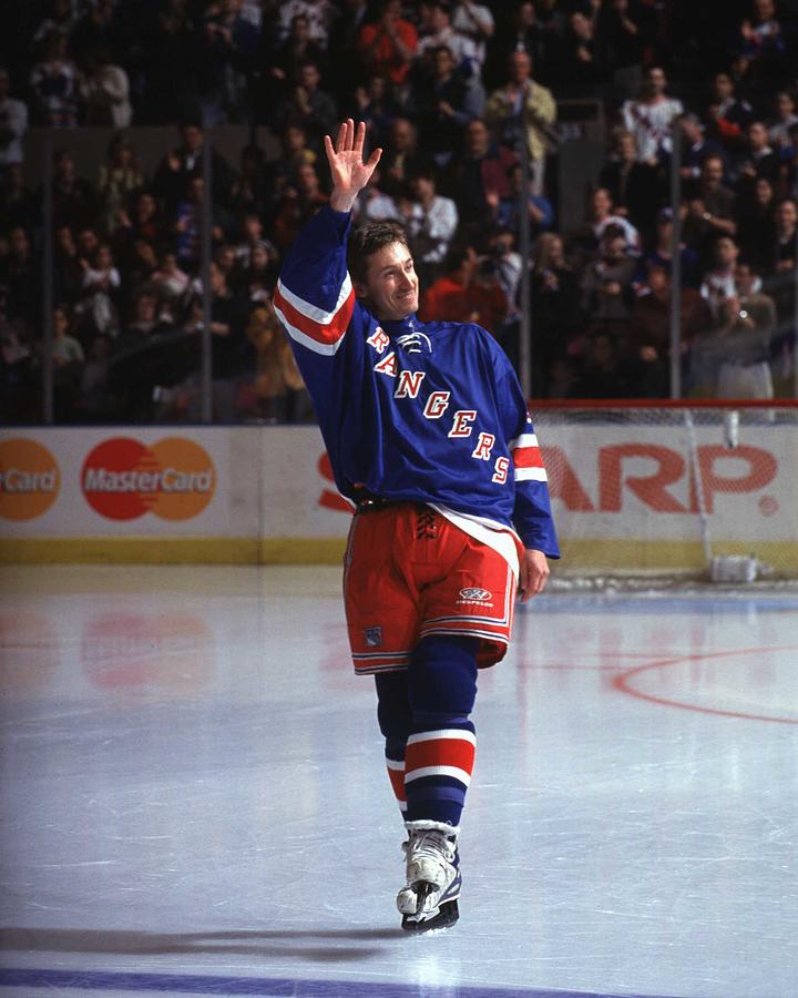 Wayne Gretzky Photograph - Pittsburgh Penguins V New York Rangers by B Bennett
