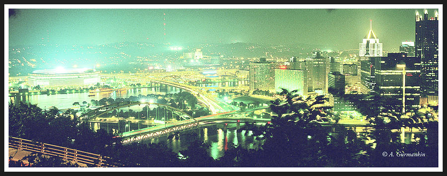 Pittsburgh Pennsylvania Skyline at Night Photograph by A Macarthur Gurmankin