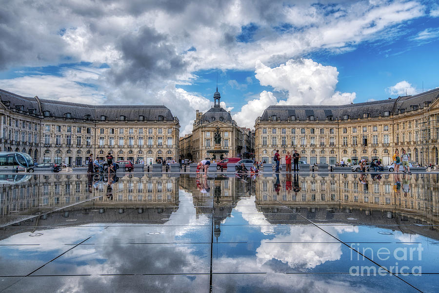 Place de la Bourse 1 by Mauro Celotti Place de la Bourse 1 by Mauro Celotti