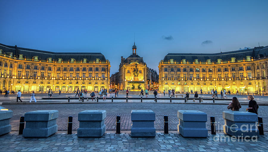 Place de la Bourse 2 by Mauro Celotti Place de la Bourse 2 by Mauro Celotti