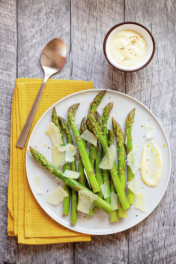 Plate Of Asparagus And Mayonnaise Photograph by Alice Del Re