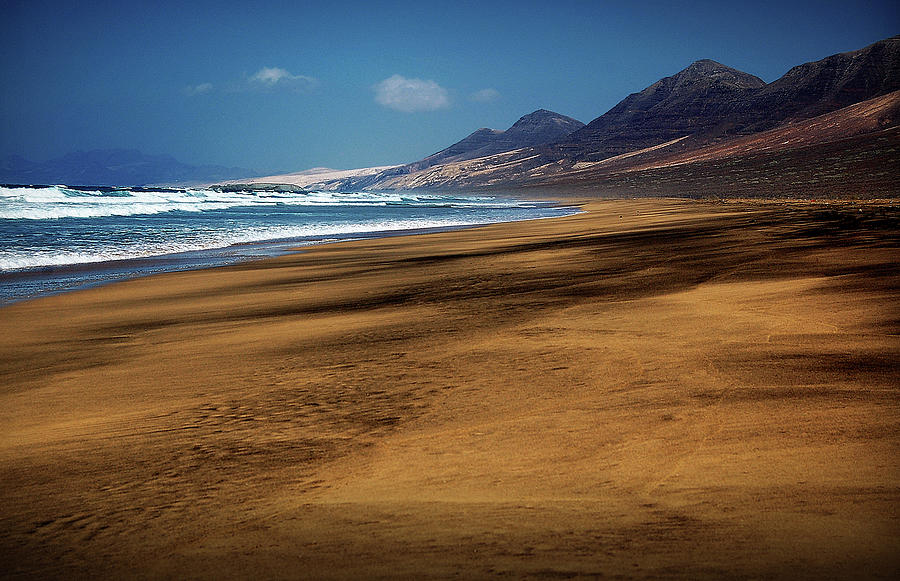 Playa De Cofete, Fuerteventura Photograph by Jesús Gabán