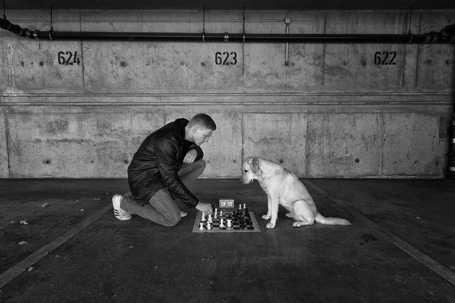 Black And White Photograph - Playing Chess by Friedhelm Hardekopf