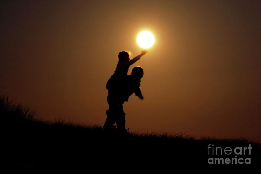 Nature Photograph - Playing With The Sun by Laurent Laveder/science Photo Library