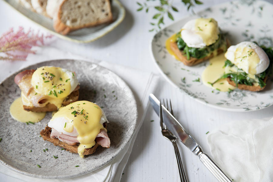 Poached Eggs On Toast With Ham, Spinach And Hollandaise Sauce Photograph by Joan Ransley