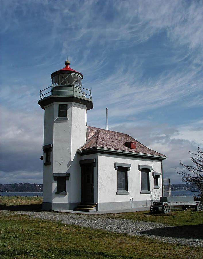 Point Robinson Lighthouse Photograph by Helaine Cummins