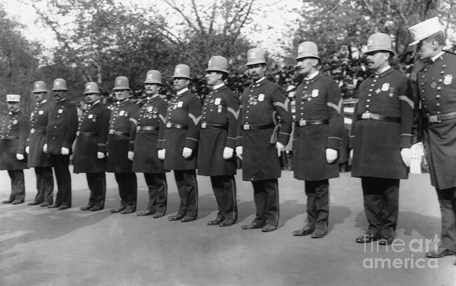 Police Reviewing Central Park Photograph by Bettmann