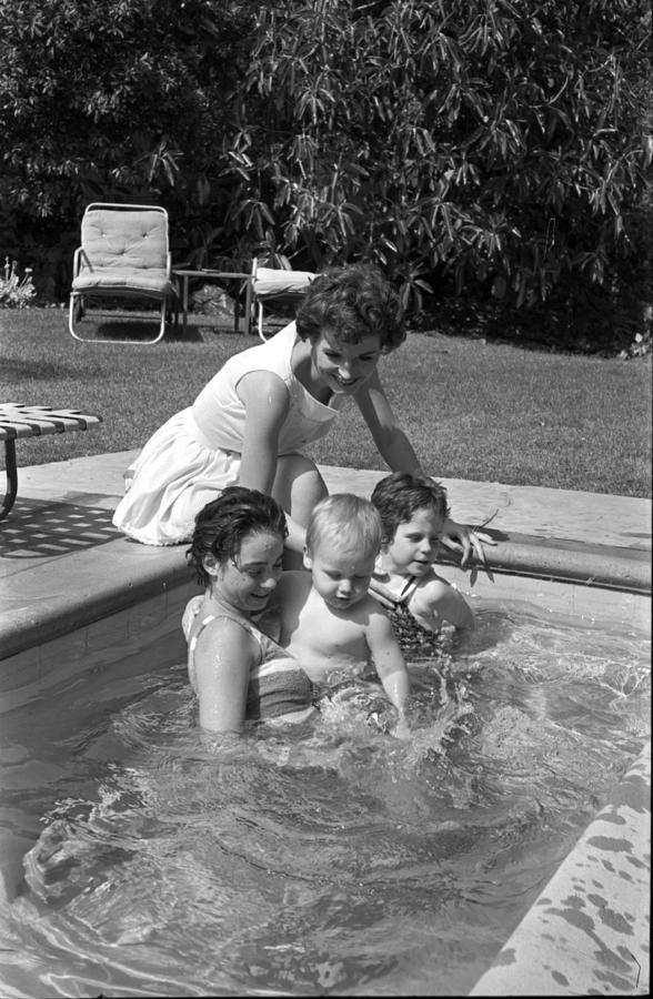 Polly Bergen In Swimming Pool Photograph by Bill Kobrin - Fine Art America