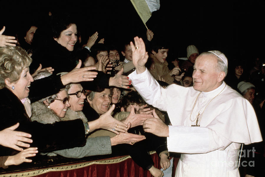 Pope John Paul II Greets Cheering Fans Photograph by Bettmann