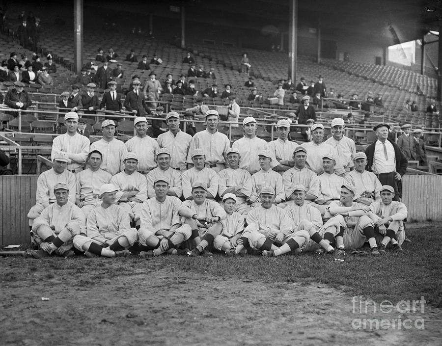 Portrait Of 1916 Boston Red Sox Team by Bettmann
