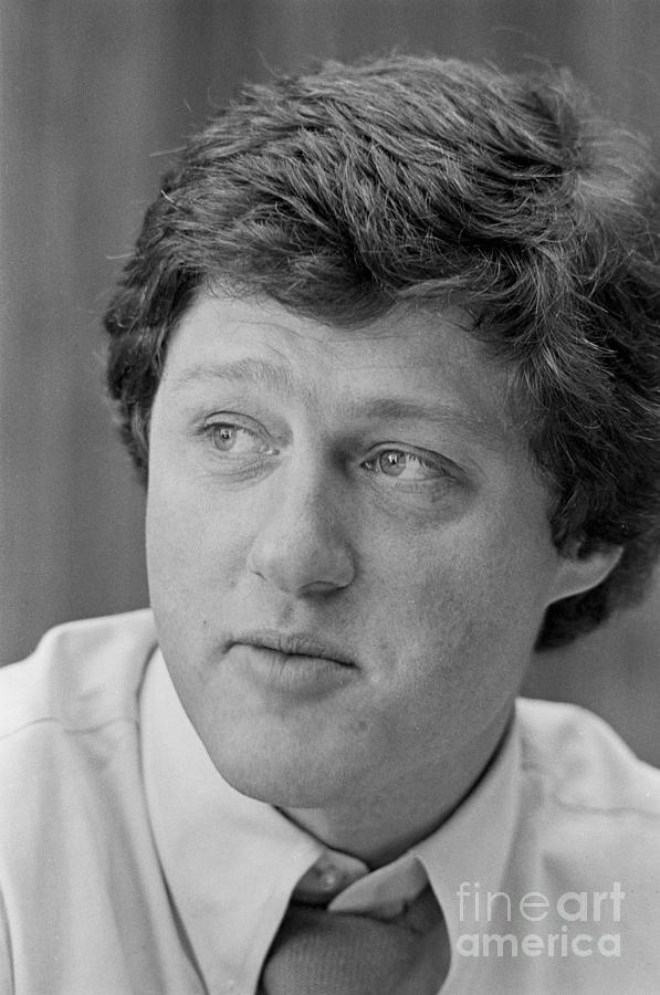 Portrait Of Bill Clinton As Governor Photograph by Bettmann