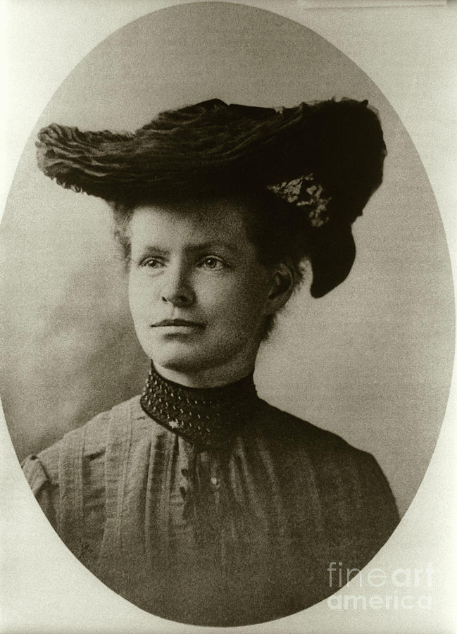 Portrait Of Biologist Nettie Stevens Photograph by Science Photo Library