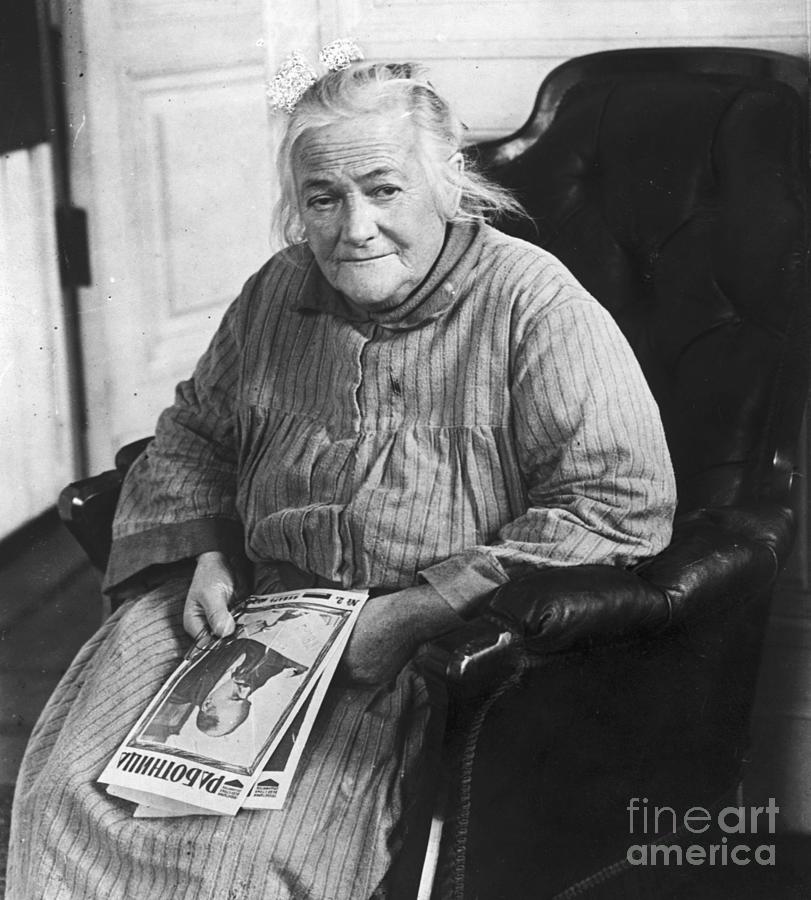 Portrait Of Clara Zetkin Photograph by Bettmann