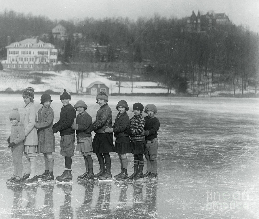 Portrait Of Ice Skating Children Photograph by Bettmann