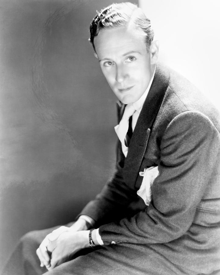 Portrait Of Leslie Howard Photograph by Globe Photos - Fine Art America