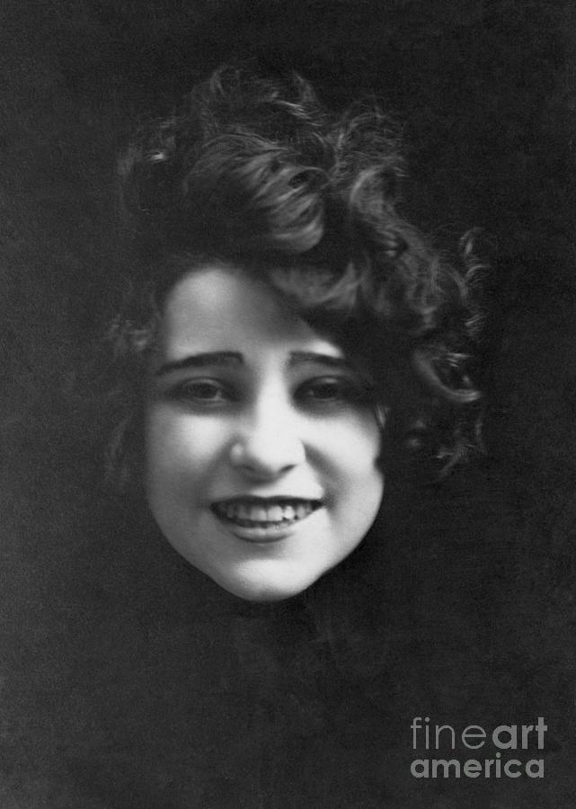 Portrait Of Mae West Photograph by Bettmann