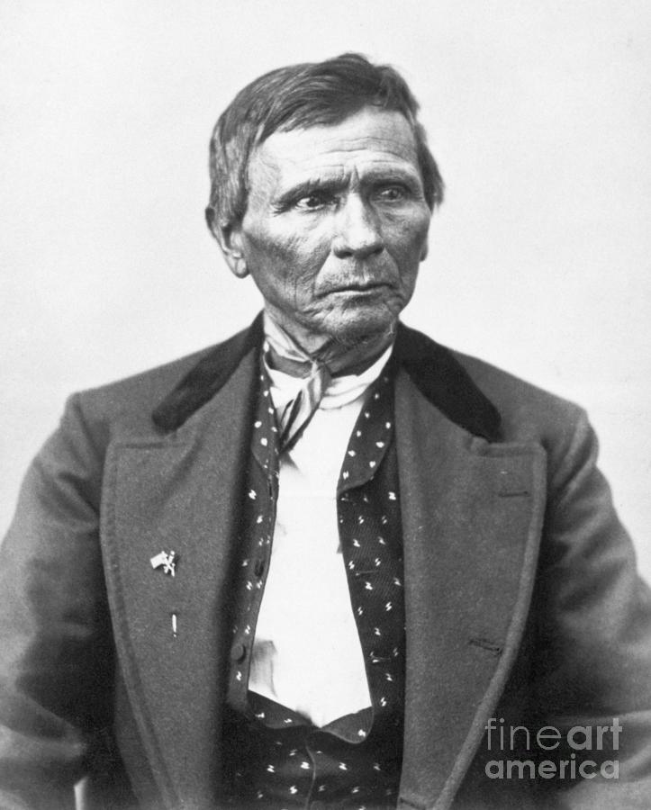 Portrait Of Native American, Black Photograph by Bettmann