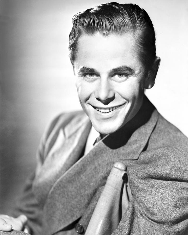 Portrait Of Smiling Glenn Ford Photograph by Globe Photos - Fine Art ...