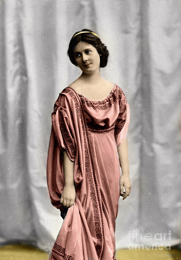 Portrait Of The Dancer Isadora Duncan Photograph by European School