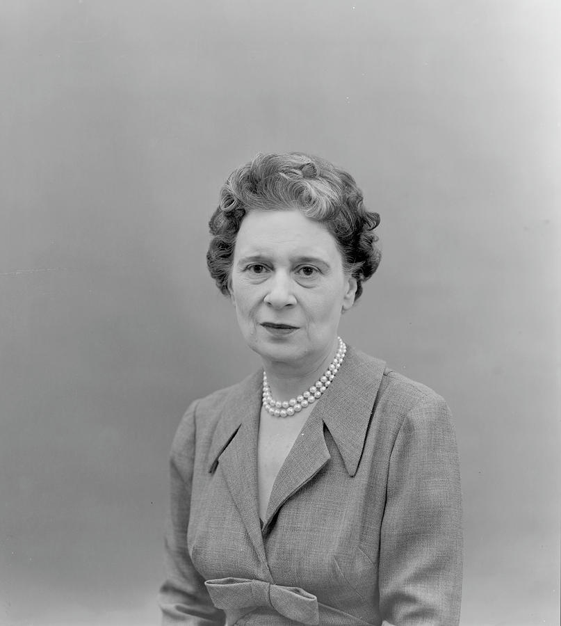 Yale University Photograph - Portrait Of Thelma Furness by Yale Joel