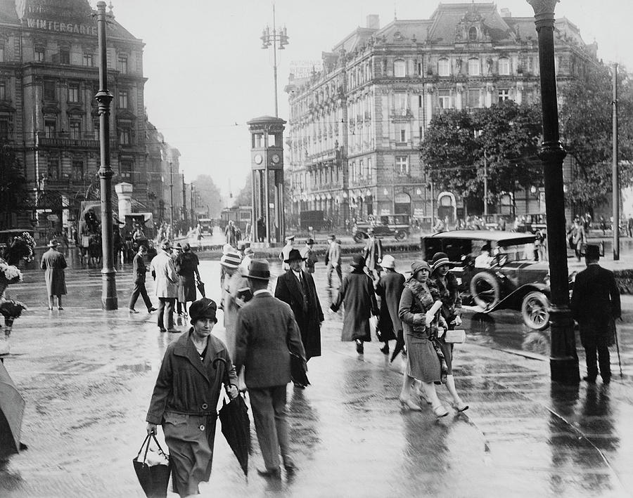 Potsdamer Platz Photograph by Hulton Archive