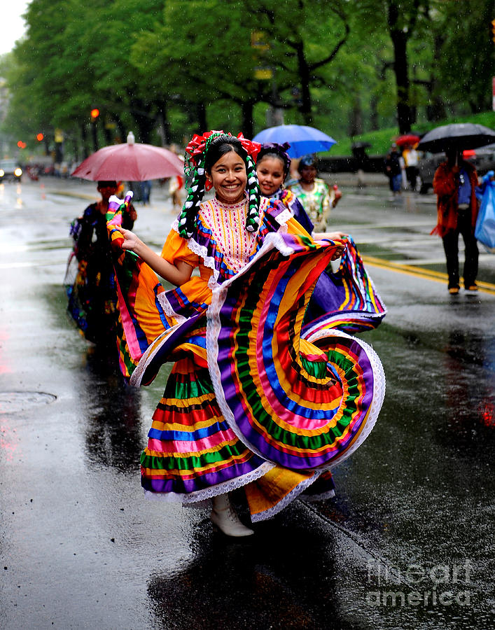 Pouring Rain Didnt Dampen The Spirits Photograph by New York Daily News Archive