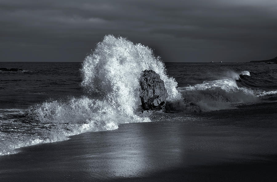 Nature Photograph - Power Of The Sea by Joseph S Giacalone
