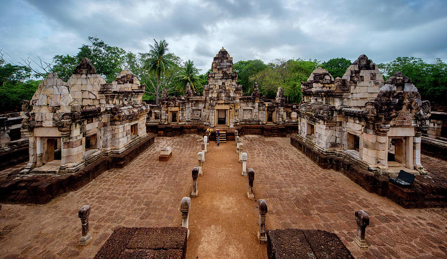 Prasat Sadok Kok Thom Interior by Lee Craker Prasat Sadok Kok Thom Interior by Lee Craker