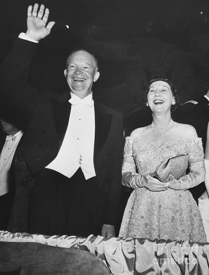 President Eisenhower And First Lady Photograph by Bettmann