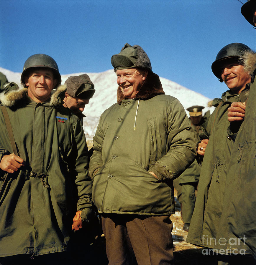 President Eisenhower Visiting Soldiers Photograph by Bettmann