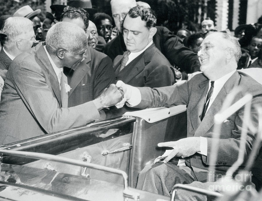 President Franklin Roosevelt Meeting Photograph by Bettmann