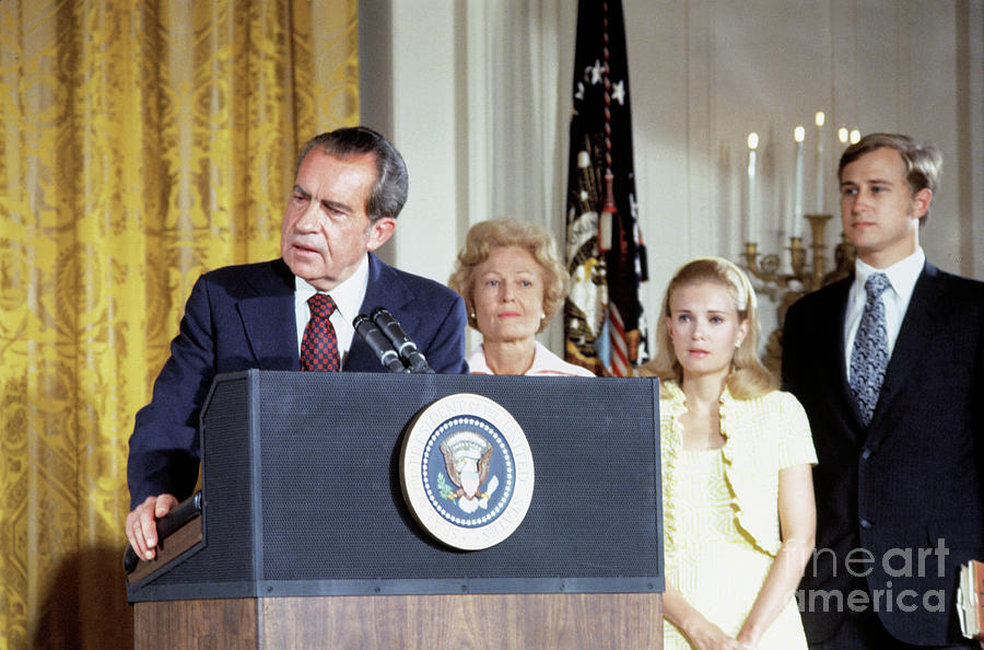 President Richard Nixon And Family Photograph by Bettmann - Fine Art ...