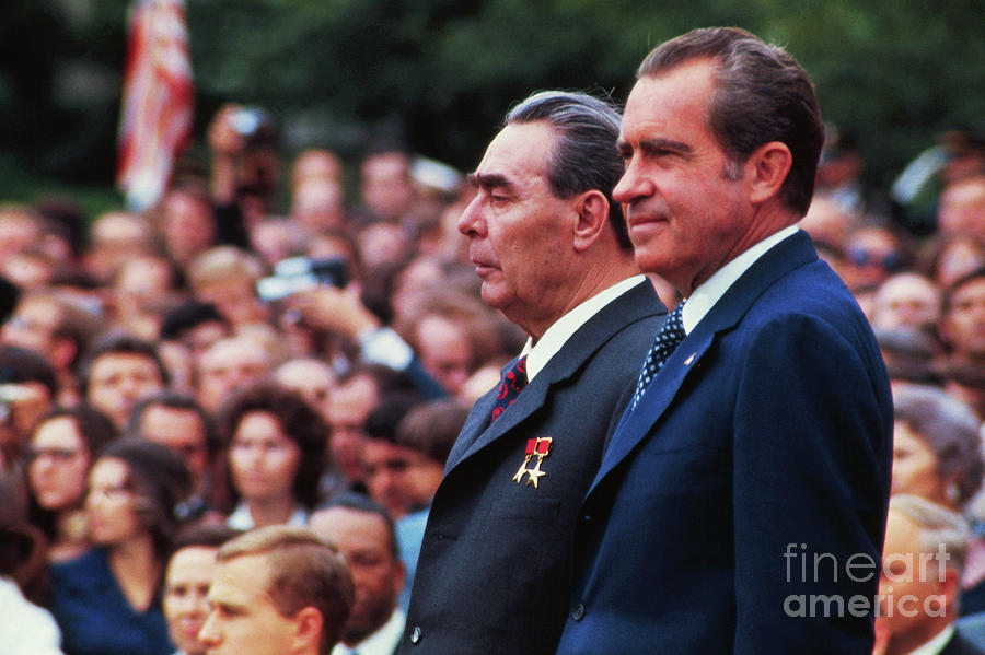 President Richard Nixon And Leonid Photograph by Bettmann
