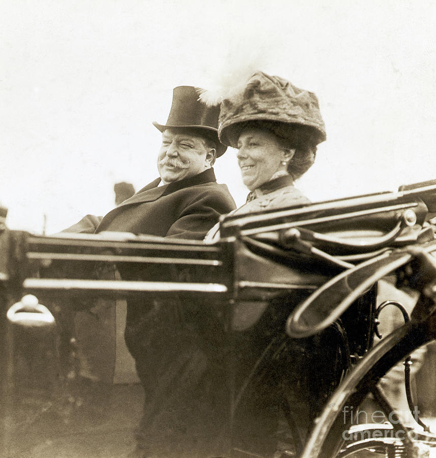 President William Taft And Wife Helen Photograph by Bettmann
