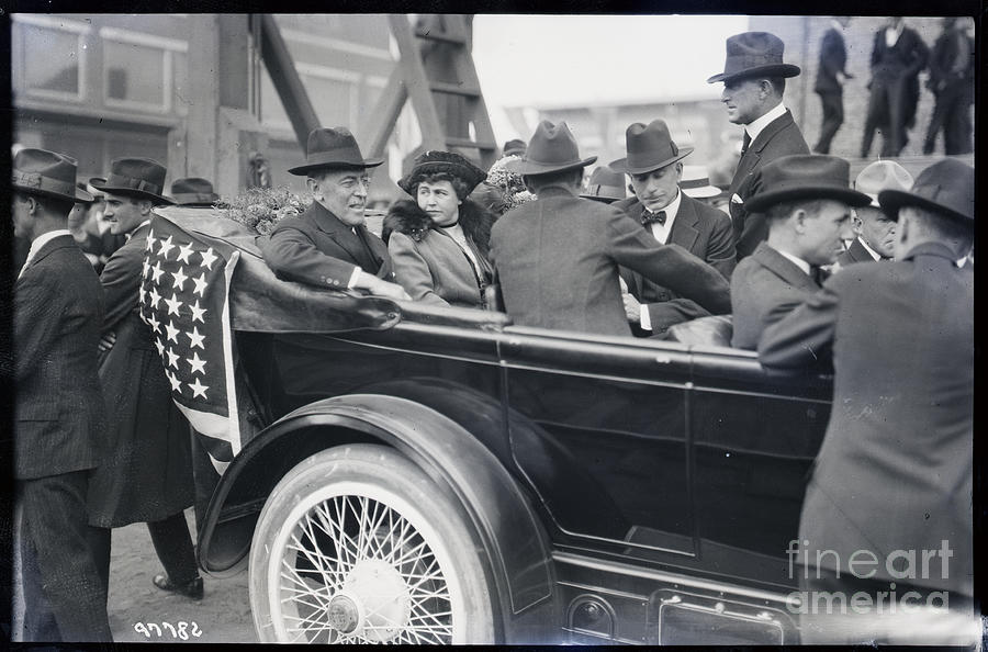 President Wilson & Wife In Bismark Photograph by Bettmann