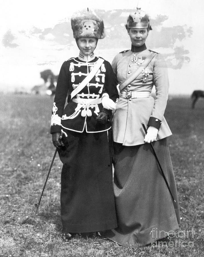Princesses Cecile And Victoria Photograph by Bettmann