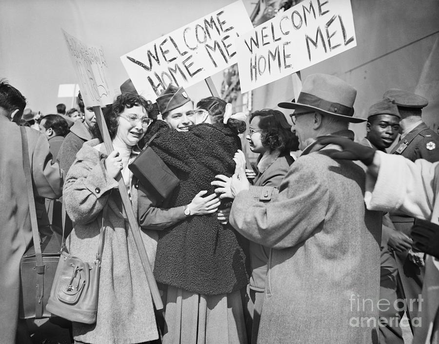 Private Welcomed Home By Mother Photograph by Bettmann