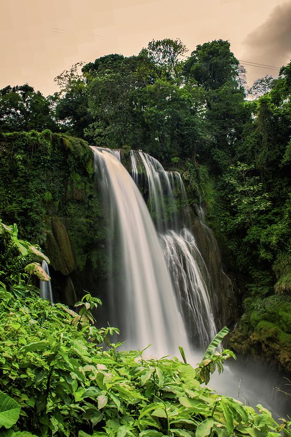 Pulhapanzak waterfall Photograph by Robert Grac