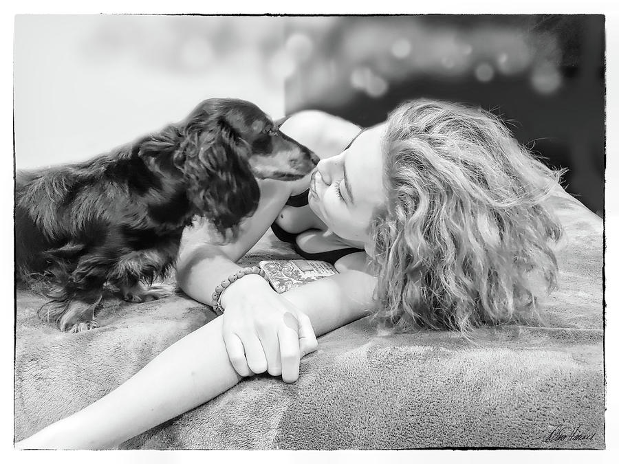 Puppy Love Photograph by Diana Haronis