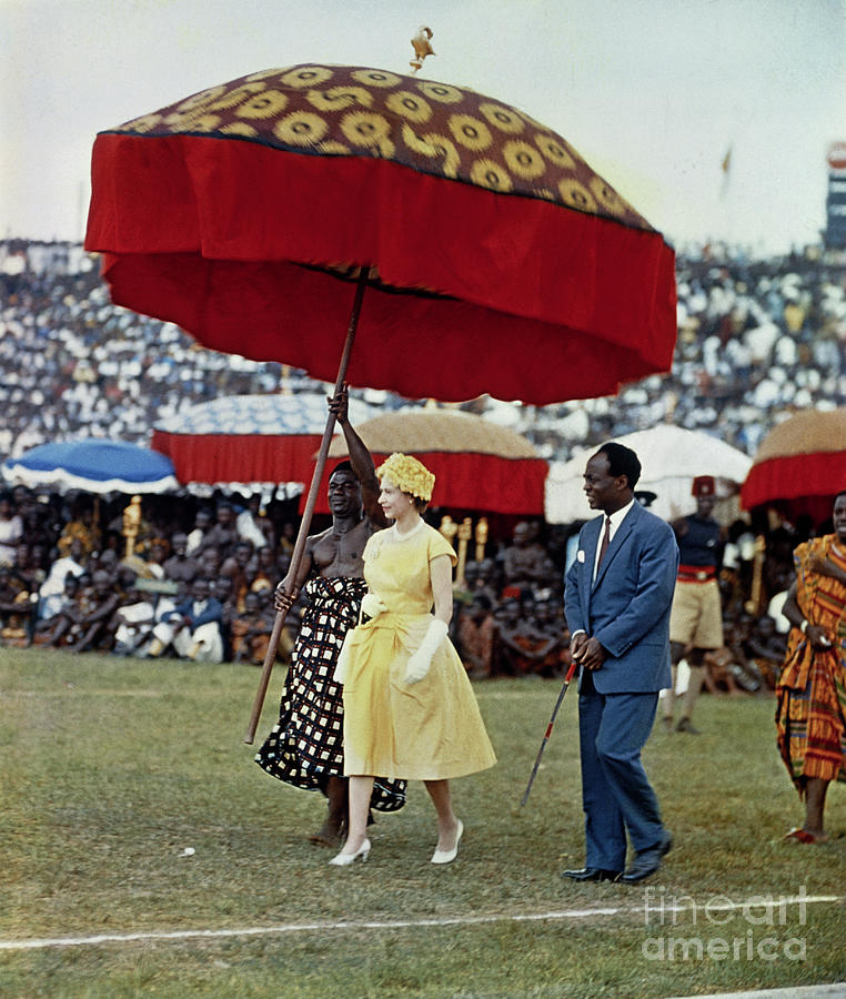 Queen Elizabeth II Visiting Ghana Photograph by Bettmann