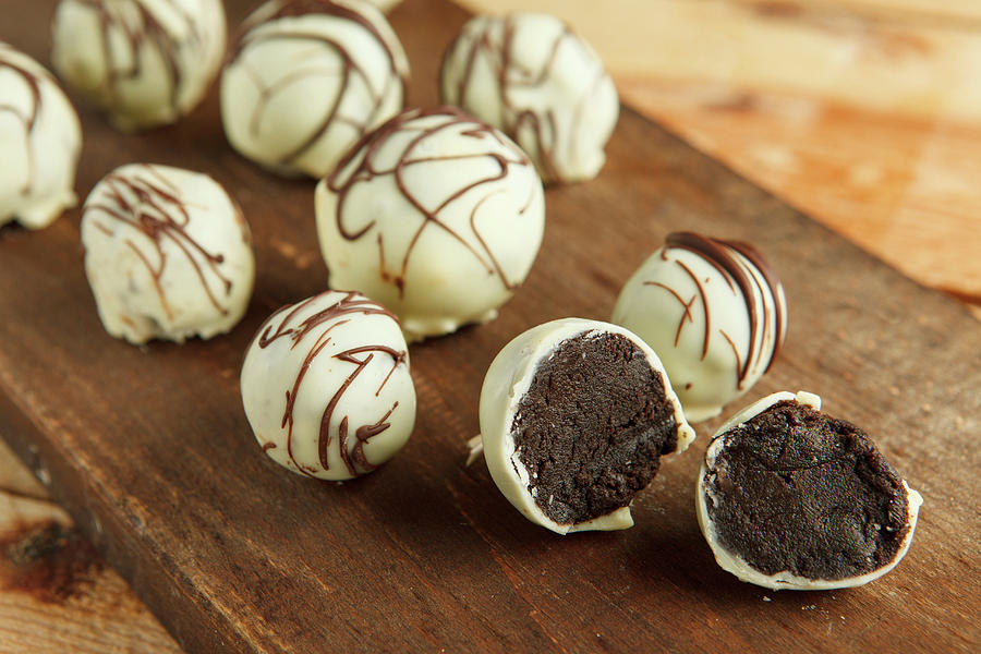 Quick Oreo Pralines Photograph by Jalag / Intosite Kitchengirls