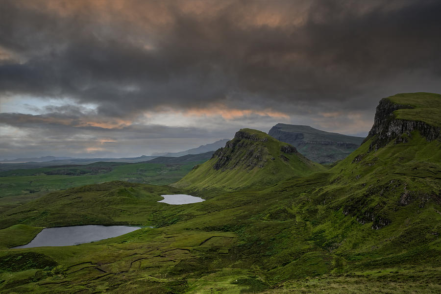 Mountain Photograph - Quiraing by Isabelle Dupont