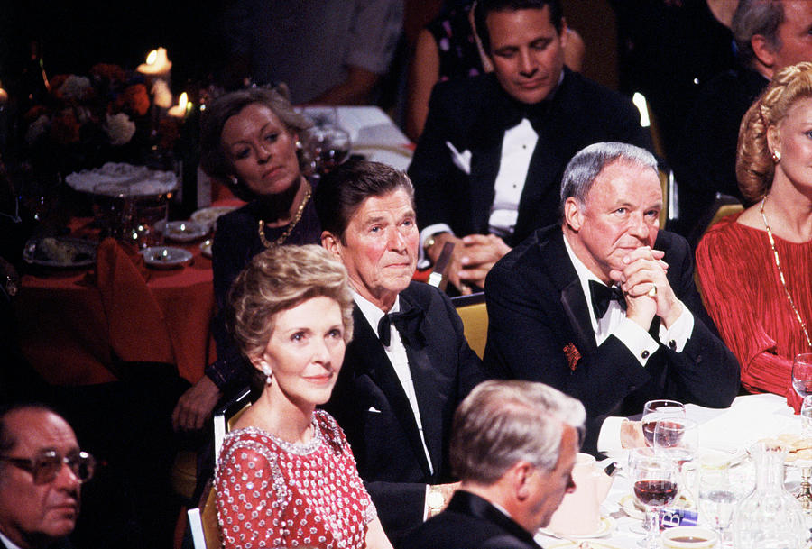 R. And N. Reagan And Sinatra At Waldorf Photograph by Bettmann